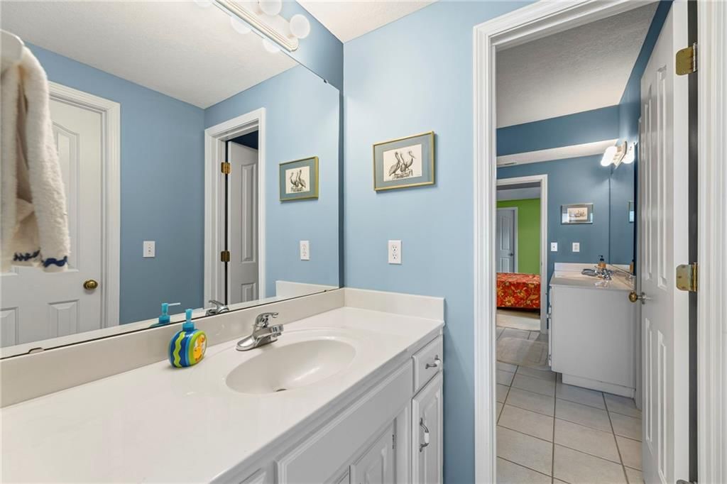 Photo 37 of 75 - 19220 W 98th Terrace
