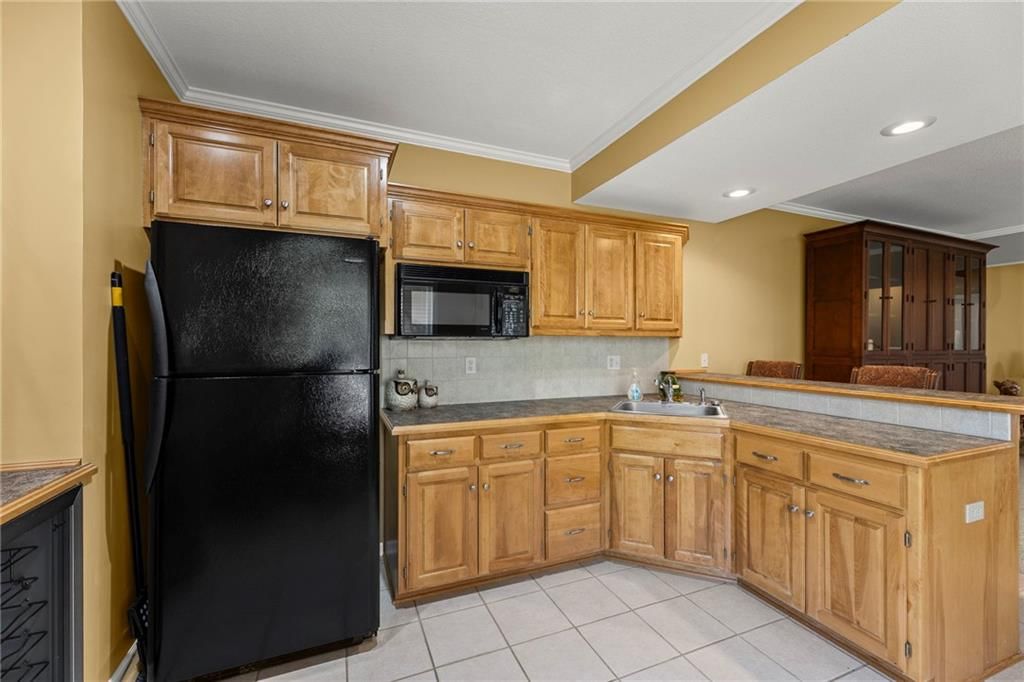Photo 41 of 75 - 19220 W 98th Terrace