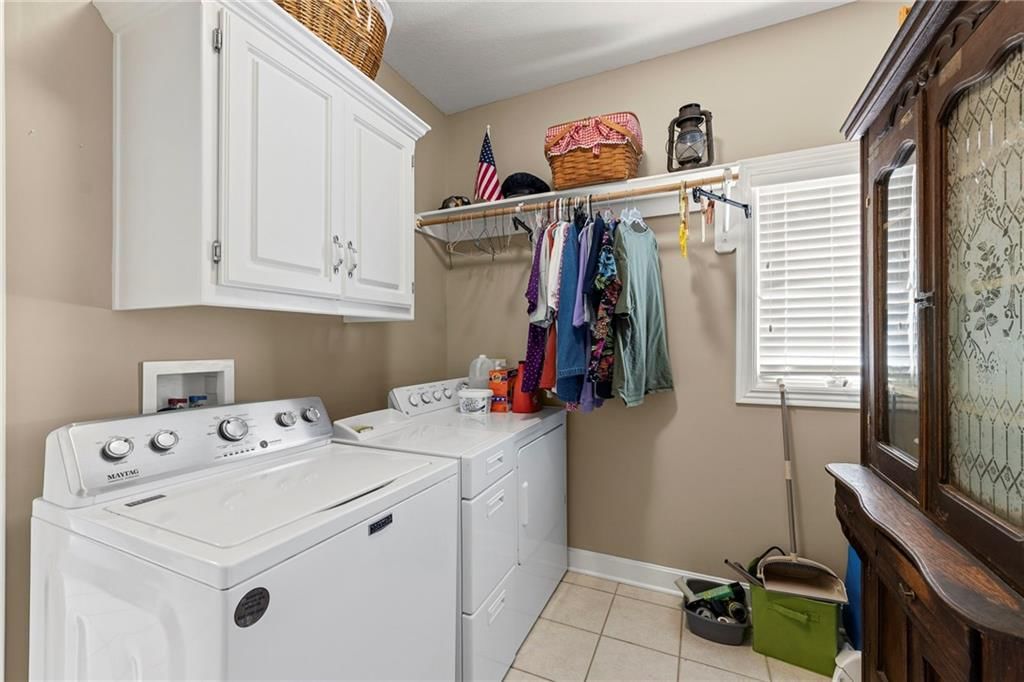 Photo 44 of 75 - 19220 W 98th Terrace
