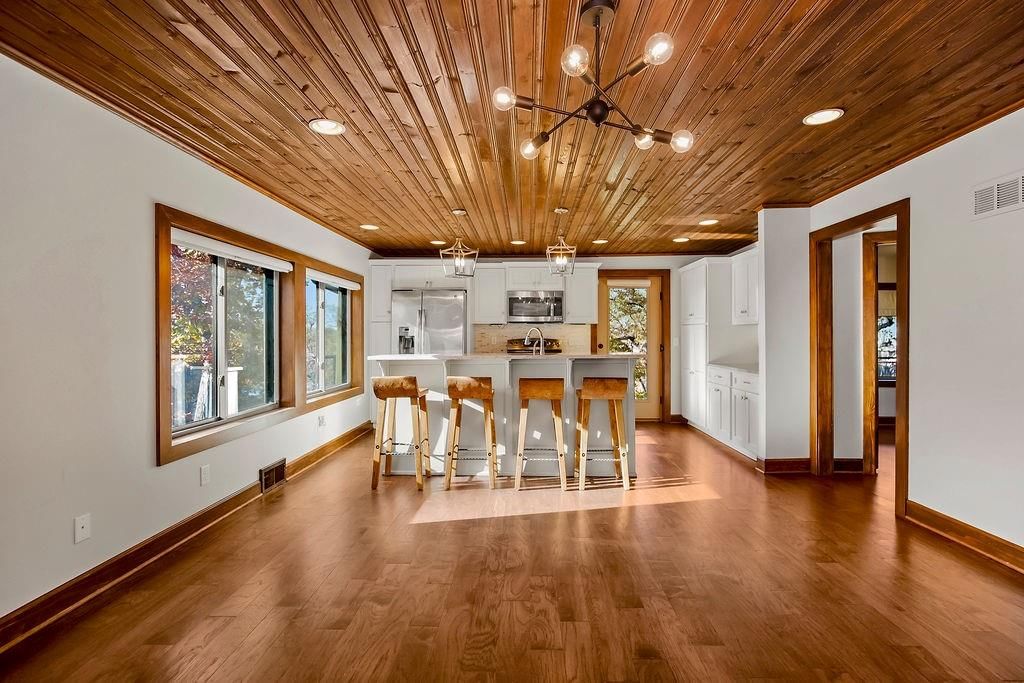 49-51 Z Lake Shore Drive — photo 12