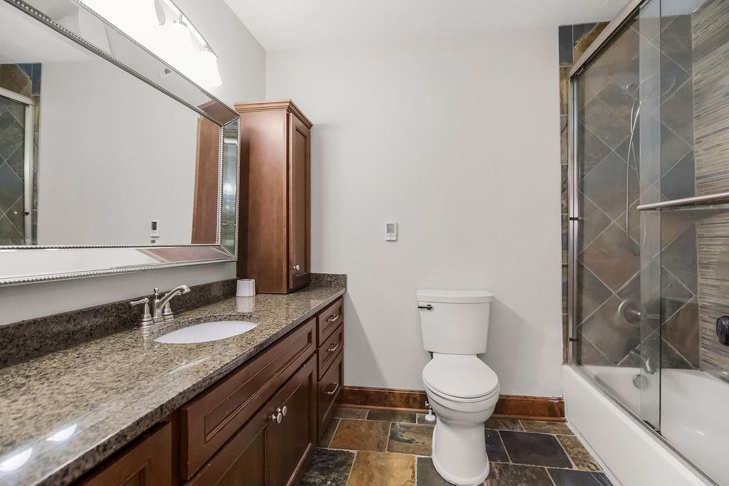 49-51 Z Lake Shore Drive — photo 16