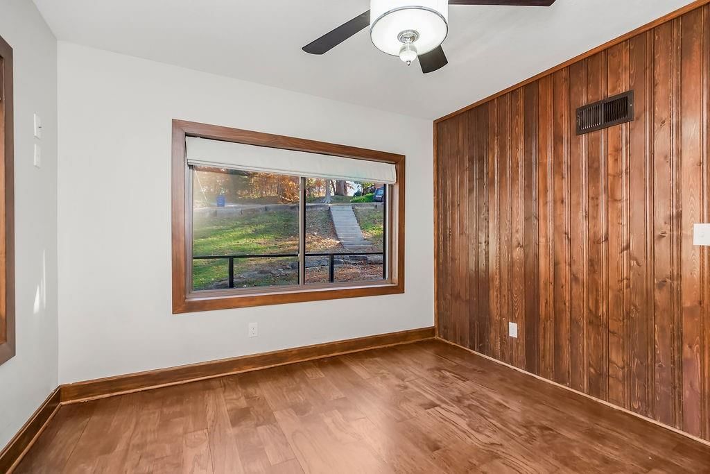49-51 Z Lake Shore Drive — photo 18
