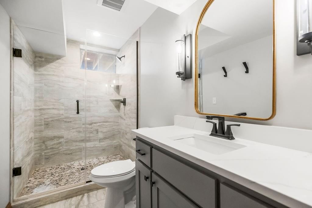 49-51 Z Lake Shore Drive — photo 23