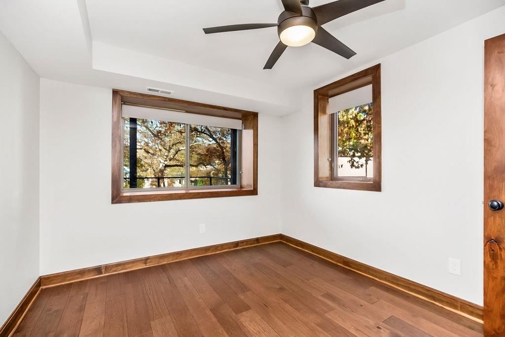 49-51 Z Lake Shore Drive — photo 26