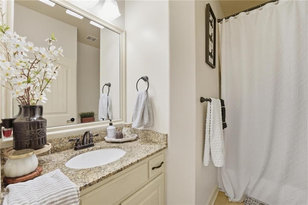 7844 N Walrond Avenue — photo 24