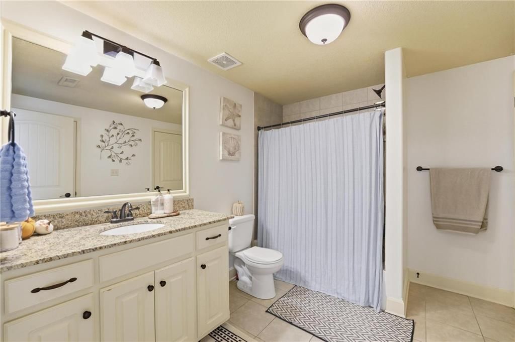 7844 N Walrond Avenue — photo 42