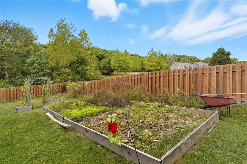 7844 N Walrond Avenue — photo 52