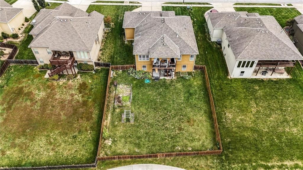 7844 N Walrond Avenue — photo 60