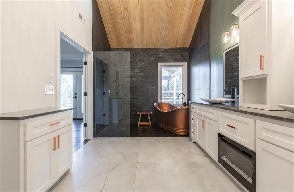 Photo 10 of 34 - 22714 W 49th Street