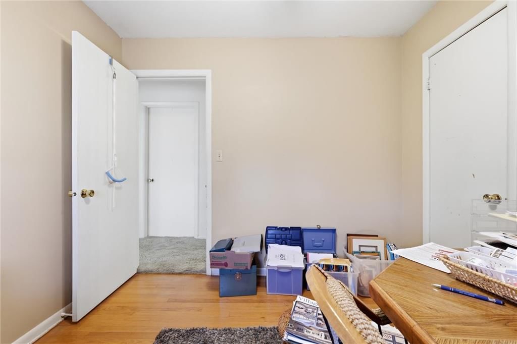 200 SW Yost Avenue — photo 21