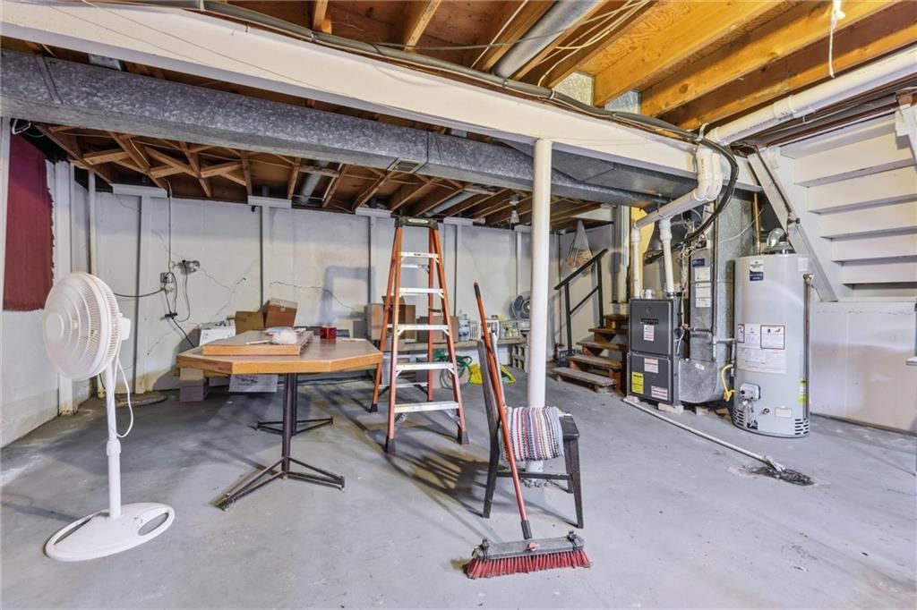 200 SW Yost Avenue — photo 24