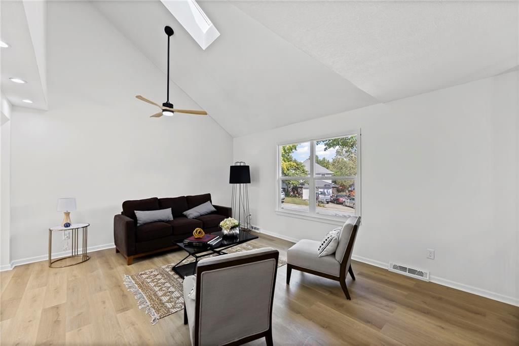 11005 Walnut Creek Drive — photo 8