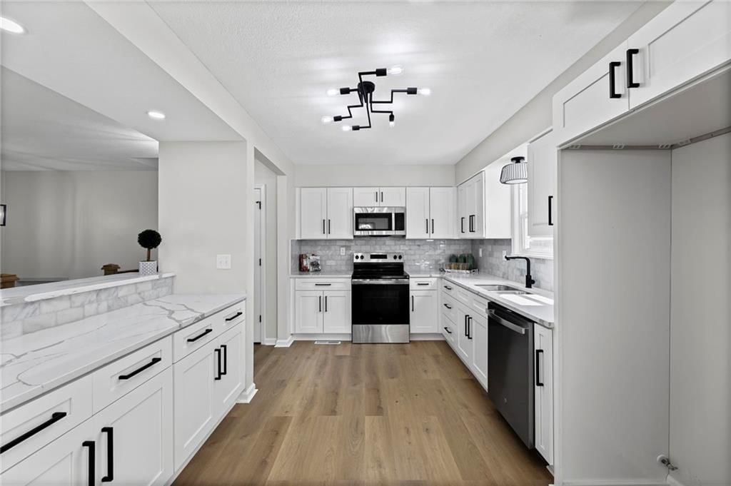 11005 Walnut Creek Drive — photo 16