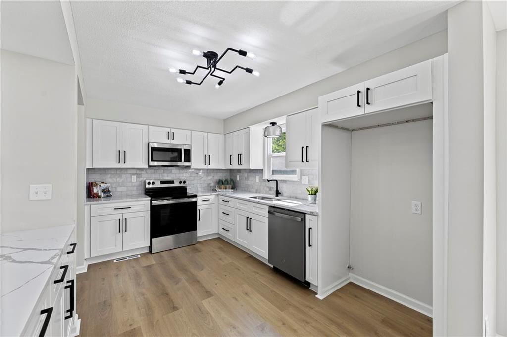 11005 Walnut Creek Drive — photo 17
