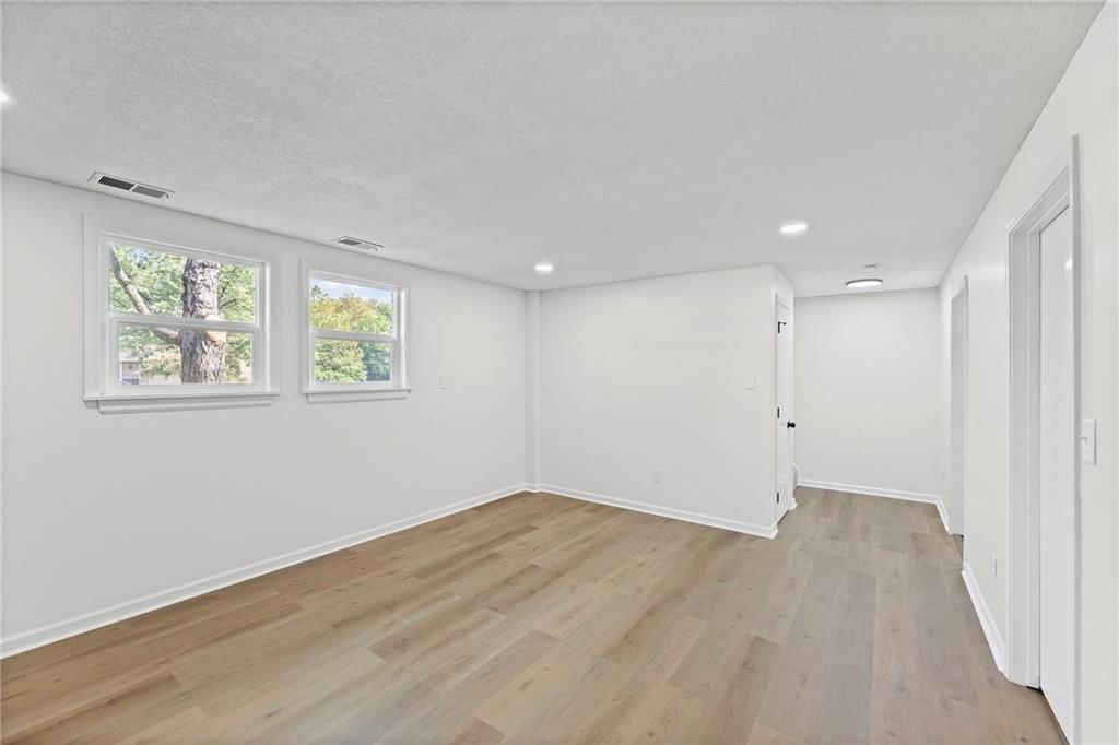 11005 Walnut Creek Drive — photo 42