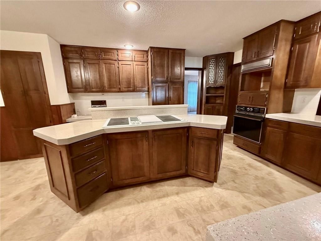 991 S Mitchell Street — photo 14