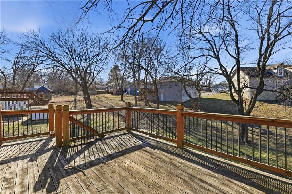 5212 Hedges Avenue — photo 35
