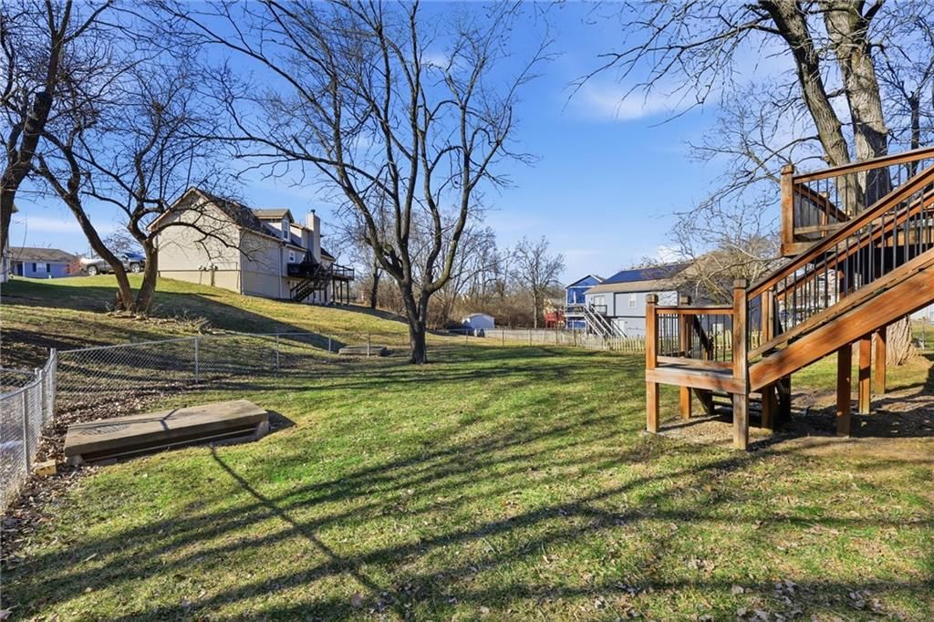 5212 Hedges Avenue — photo 36