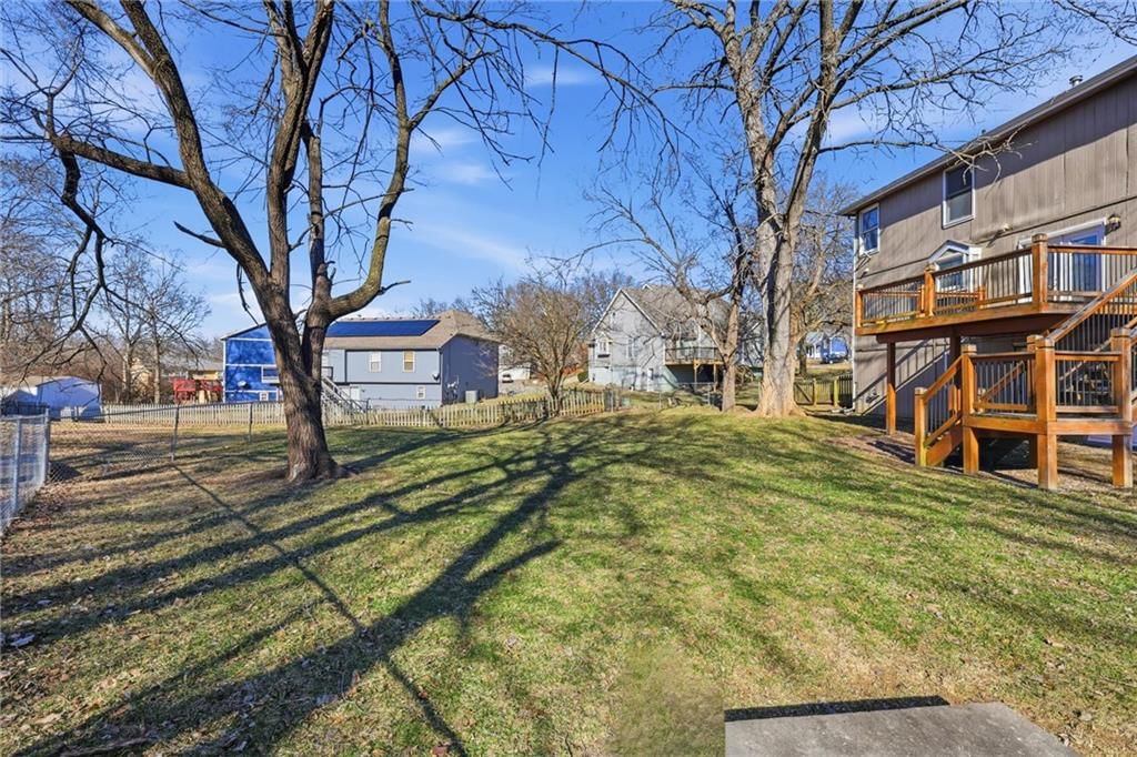 5212 Hedges Avenue — photo 37