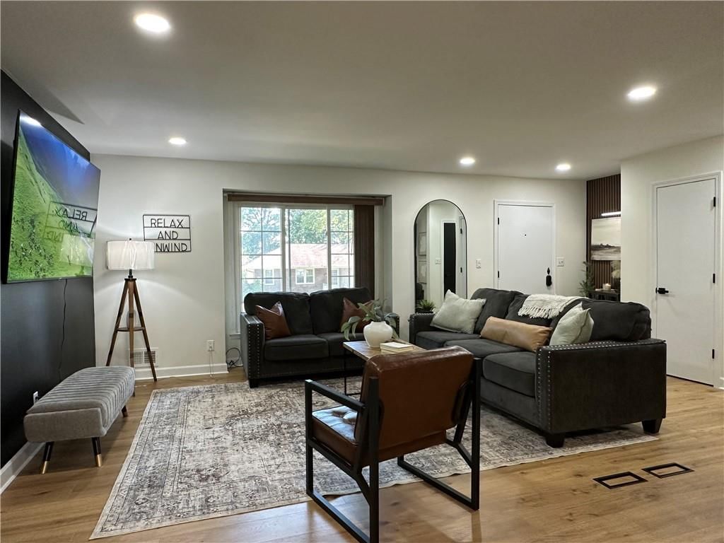 12108 E 57th Terrace — photo 4