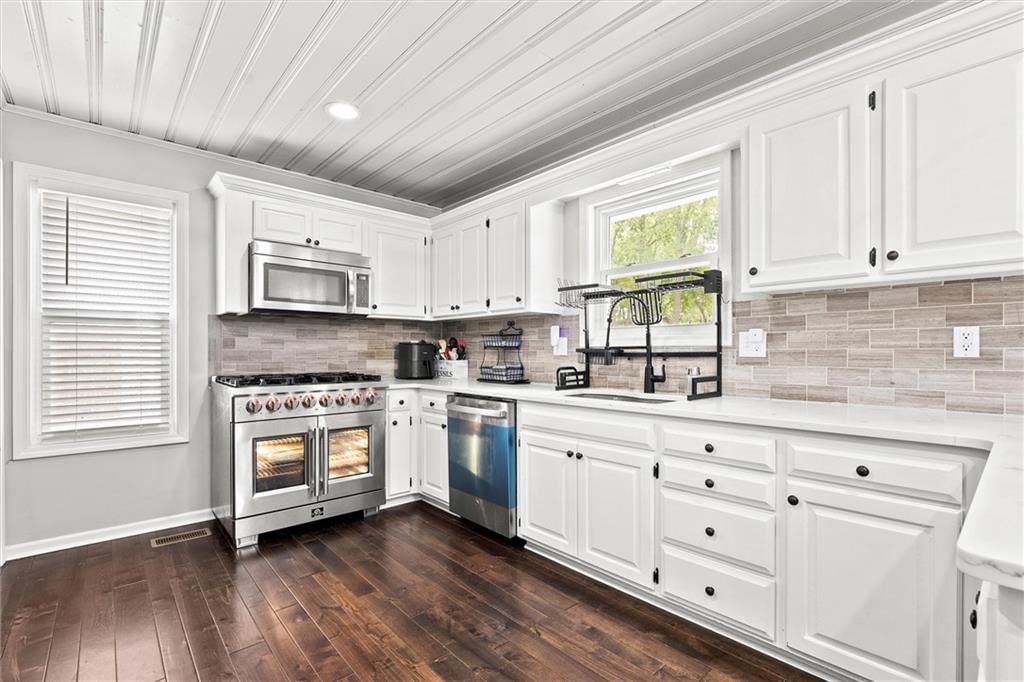 4017 NE Channel Drive — photo 17