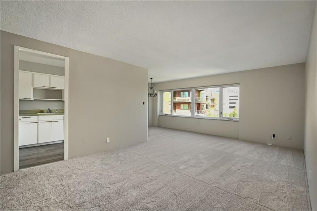 4545 Wornall Road — photo 9