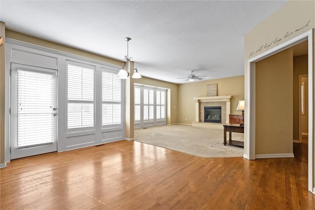 Photo 11 of 45 - 4403 Silverheel Street
