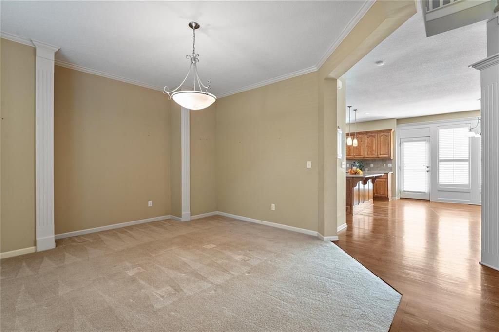 Photo 13 of 45 - 4403 Silverheel Street