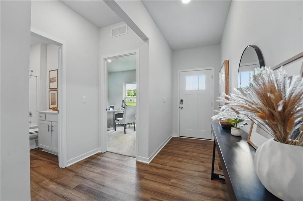 811 Bentley Drive — photo 10