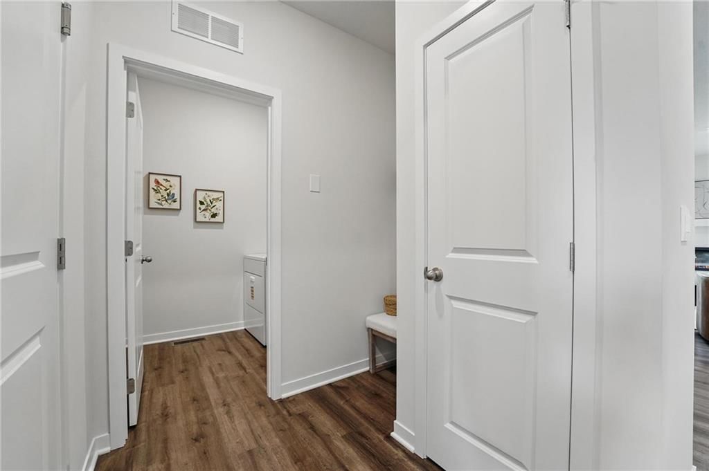811 Bentley Drive — photo 14