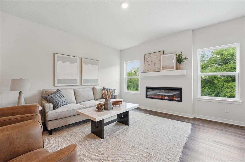 811 Bentley Drive — photo 16