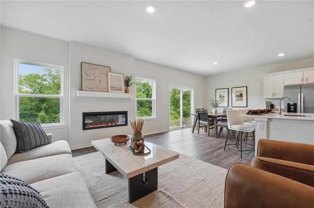 811 Bentley Drive — photo 17
