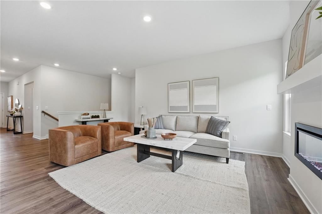 811 Bentley Drive — photo 18