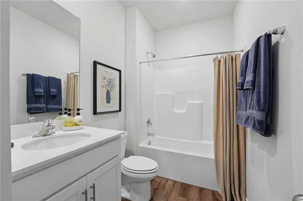 801 Bentley Drive — photo 8