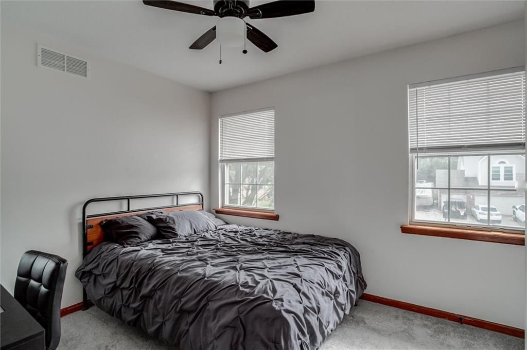 306 W Jefferson Street — photo 20