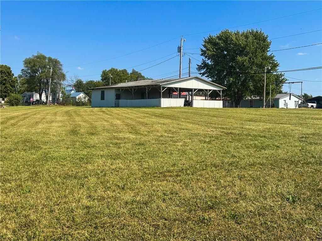 NE Maple Road — photo 4