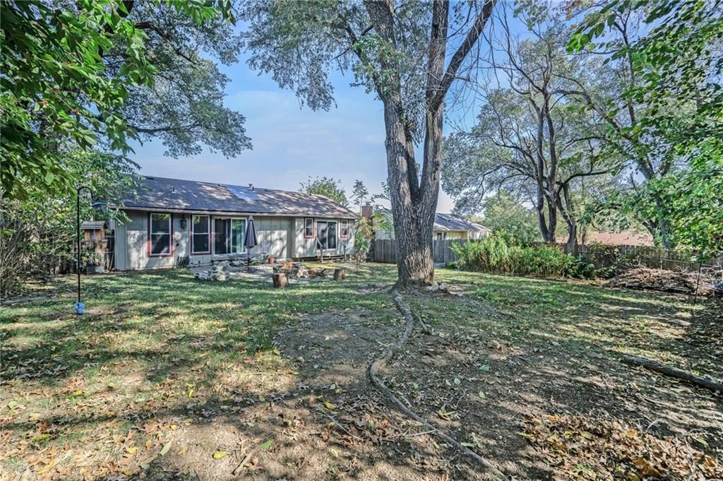 Photo 5 of 24 - 7609 NW 73rd Street