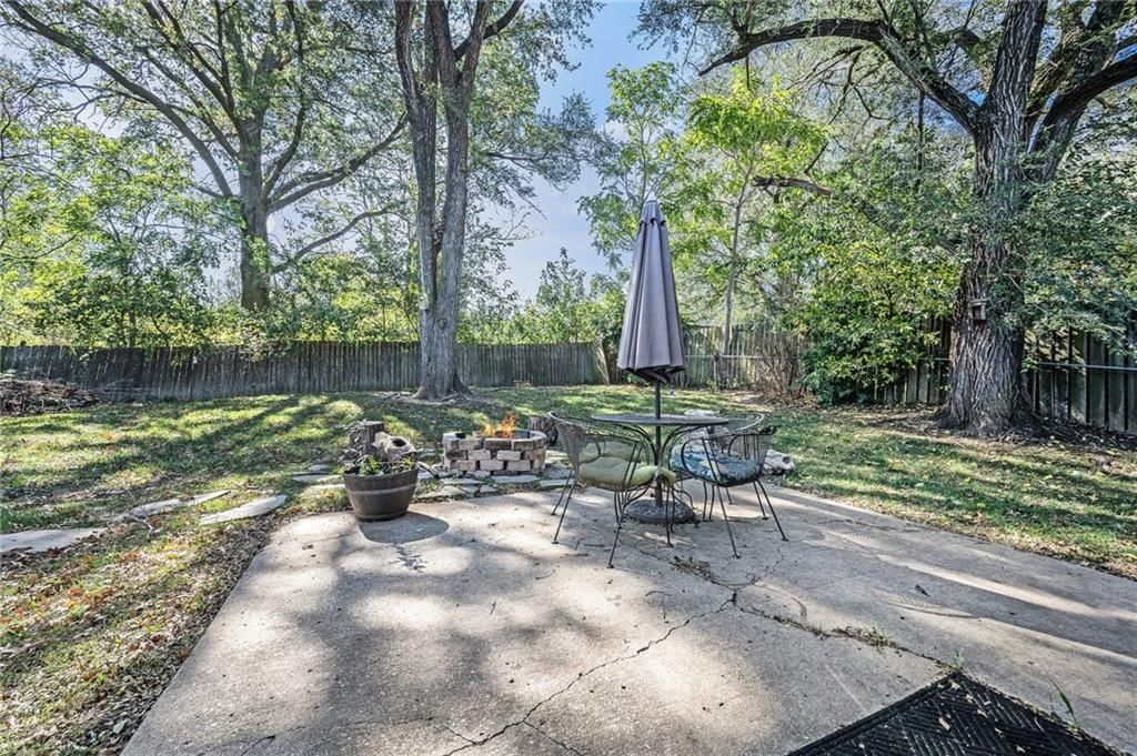 Photo 7 of 24 - 7609 NW 73rd Street