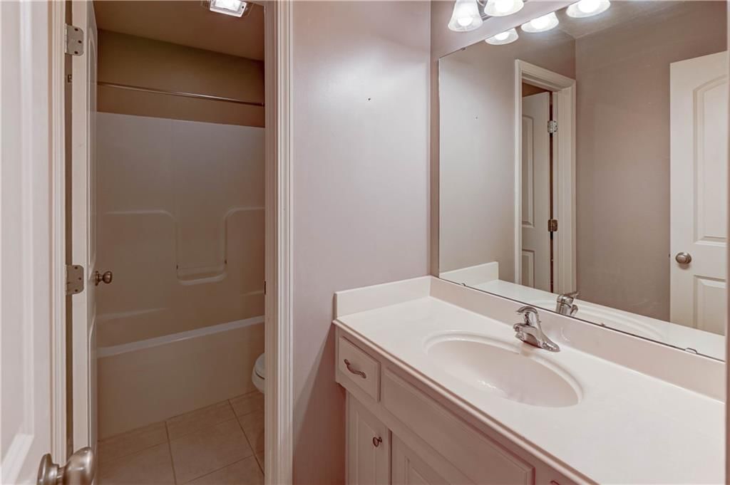 820 SW 36th Street — photo 22