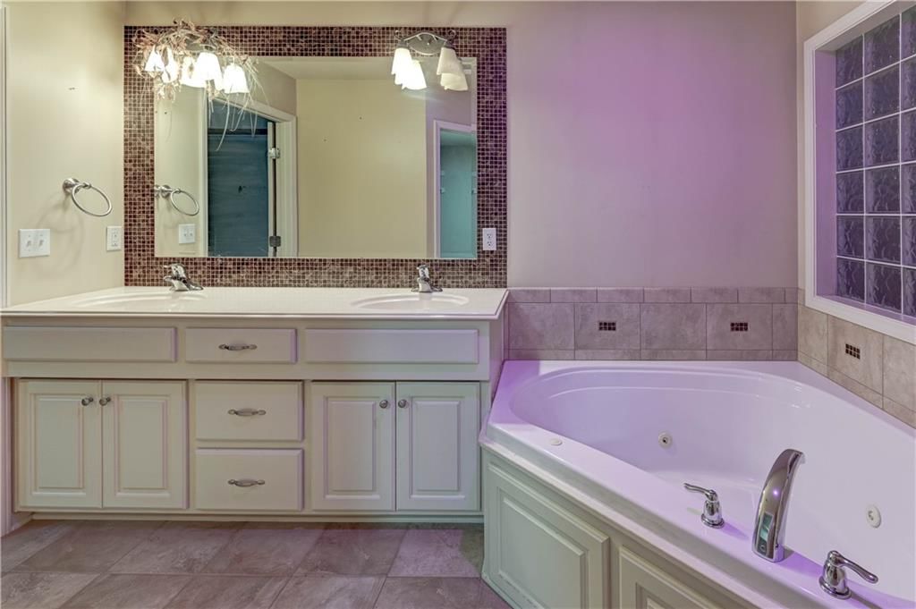 820 SW 36th Street — photo 36