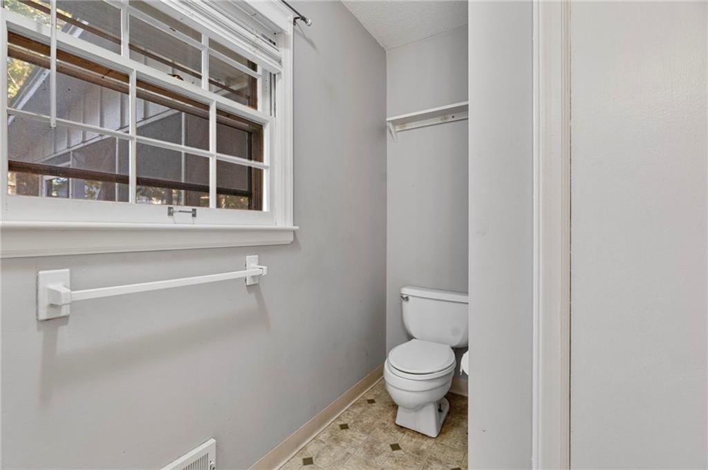 3813 Queen Ridge Drive — photo 10