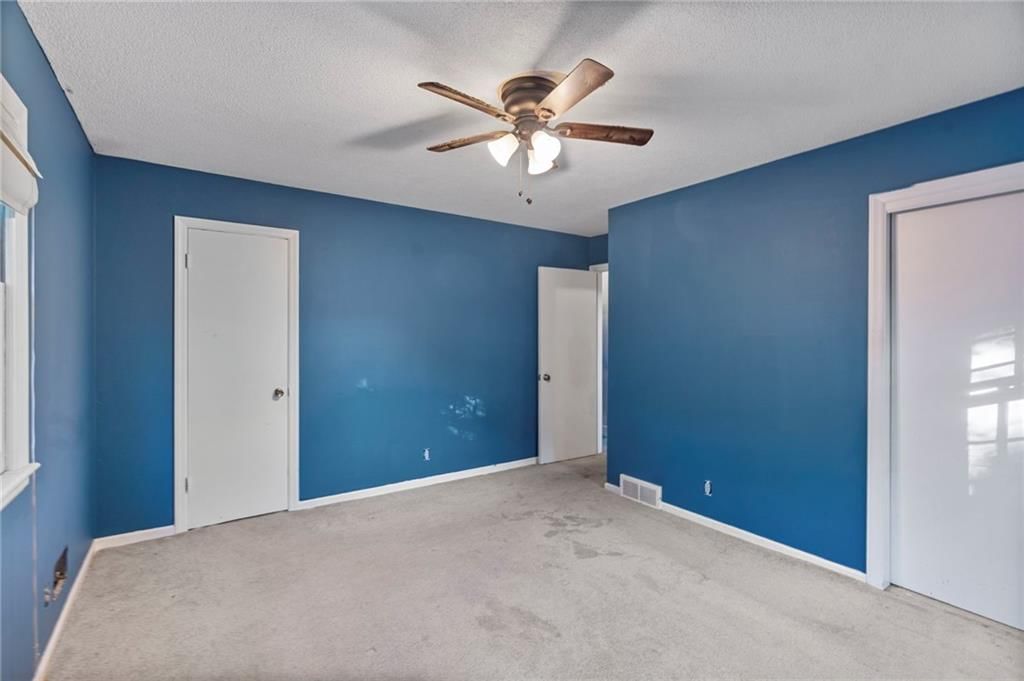 3813 Queen Ridge Drive — photo 18