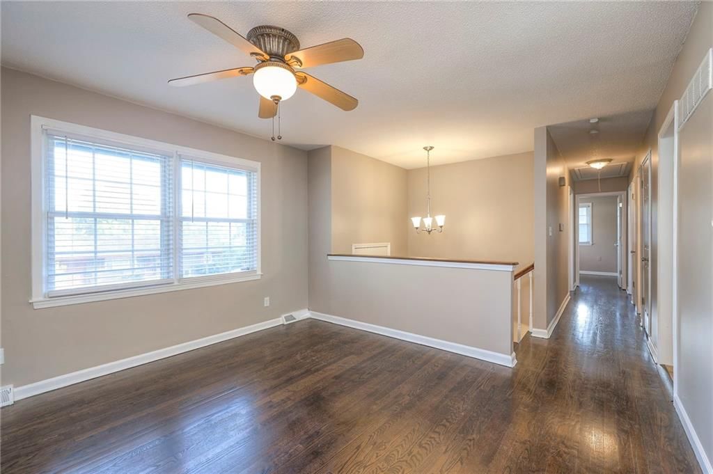 Photo 8 of 35 - 6701 E 135th Street