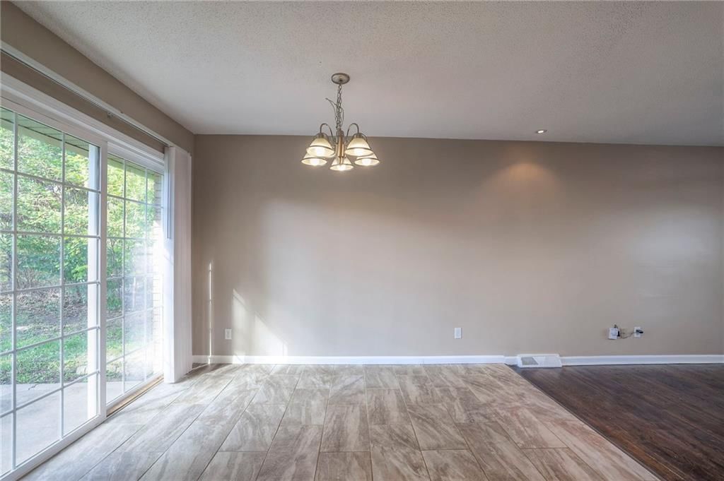 Photo 11 of 35 - 6701 E 135th Street