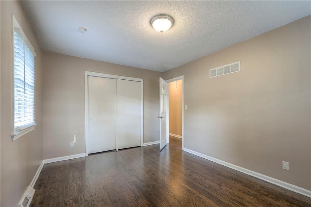 Photo 19 of 35 - 6701 E 135th Street