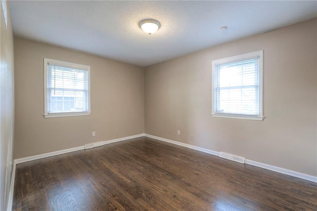 Photo 22 of 35 - 6701 E 135th Street