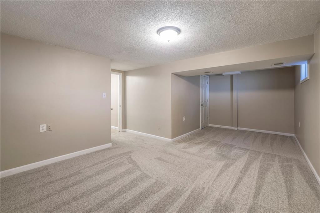 Photo 25 of 35 - 6701 E 135th Street