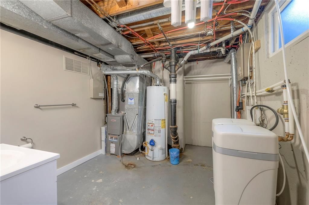 Photo 28 of 35 - 6701 E 135th Street