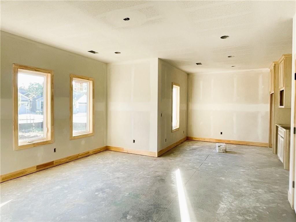 22646 W 89th Street — photo 7