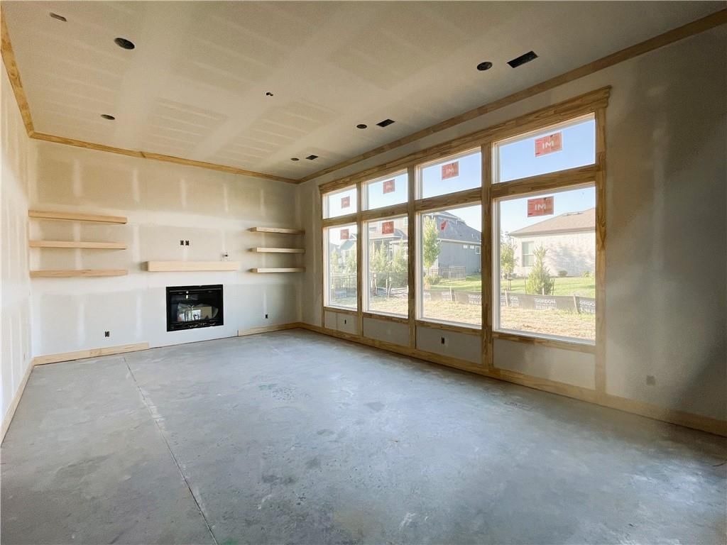 22646 W 89th Street — photo 9